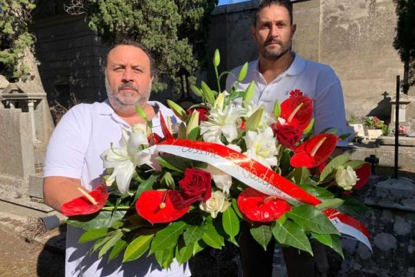 Visita al cimitero